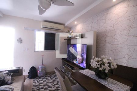 Sala de casa de condomínio à venda com 3 quartos, 60m² em Curicica, Rio de Janeiro