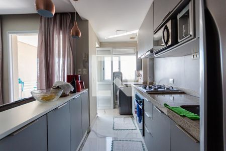 Cozinha de apartamento à venda com 2 quartos, 64m² em Vila Curuçá, Santo André
