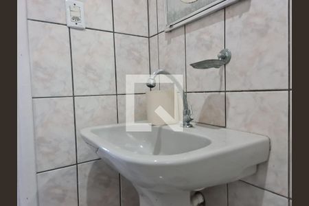 Banheiro Social de casa à venda com 3 quartos, 150m² em Jardim Monte Carmelo, Guarulhos