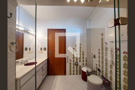 Banheiro Suíte 1 de casa à venda com 4 quartos, 280m² em Jardim Prudência, São Paulo