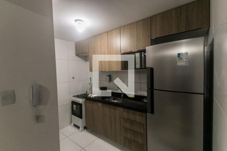 Cozinha de apartamento para alugar com 2 quartos, 60m² em Piatã, Salvador
