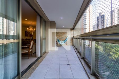 Varanda da Sala de apartamento à venda com 3 quartos, 212m² em Vila Suzana, São Paulo