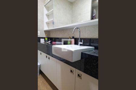 Banheiro de kitnet/studio à venda com 1 quarto, 45m² em Piratininga, Niterói