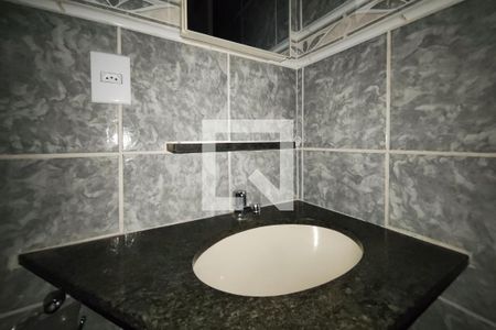 Banheiro de apartamento para alugar com 2 quartos, 56m² em Jardim São Vicente, Campinas