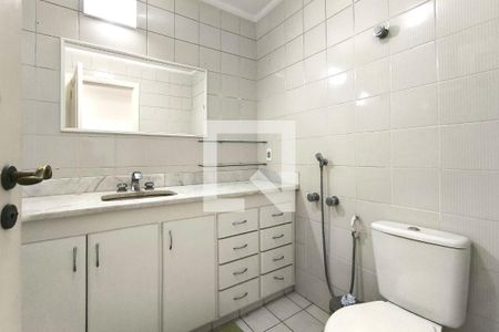Banheiro Social de apartamento à venda com 3 quartos, 156m² em Centro, Jundiaí