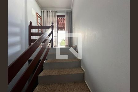 Escada de casa de condomínio à venda com 4 quartos, 390m² em Parque das Universidades, Campinas