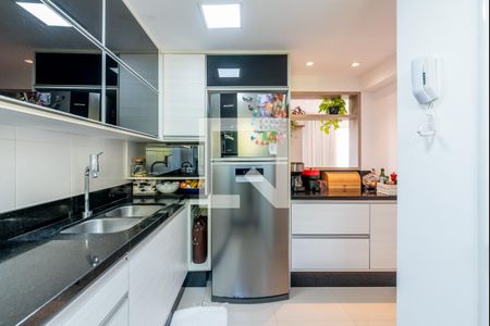 Casa de Condomínio à venda com 4 quartos, 259m² em Teresópolis, Porto Alegre