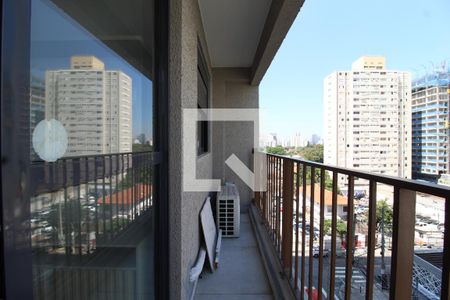 Varanda da Sala/Cozinha de apartamento à venda com 2 quartos, 40m² em Vila Olímpia, São Paulo