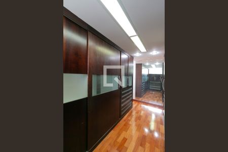 Closet Suite 2 de casa à venda com 5 quartos, 607m² em Braúnas, Belo Horizonte