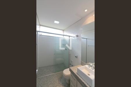 Banheiro Suite 1 de casa à venda com 5 quartos, 607m² em Braúnas, Belo Horizonte