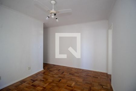 Sala de apartamento para alugar com 1 quarto, 42m² em Medianeira, Porto Alegre
