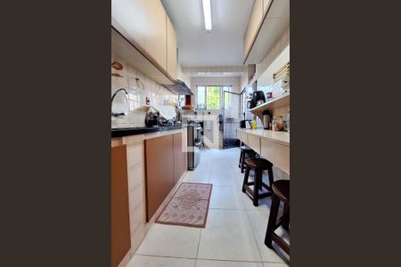 Cozinha de casa à venda com 4 quartos, 300m² em Badu, Niterói