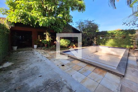 Quintal de casa à venda com 4 quartos, 300m² em Badu, Niterói
