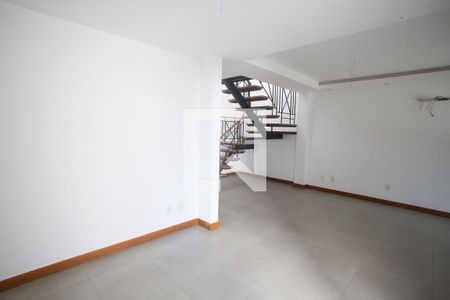 Sala de casa de condomínio à venda com 4 quartos, 174m² em Freguesia (jacarepaguá), Rio de Janeiro