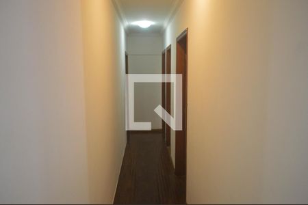 Corredor de apartamento à venda com 3 quartos, 130m² em Vila Carrão, São Paulo