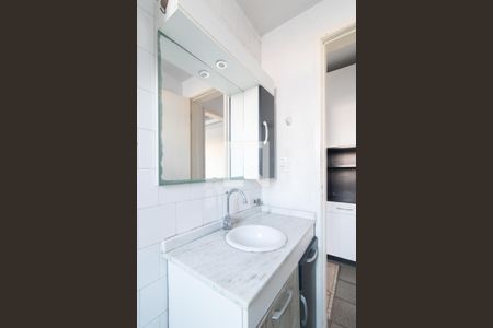 Banheiro de apartamento para alugar com 2 quartos, 55m² em Cristal, Porto Alegre