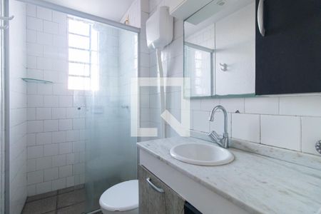 Banheiro de apartamento para alugar com 2 quartos, 55m² em Cristal, Porto Alegre