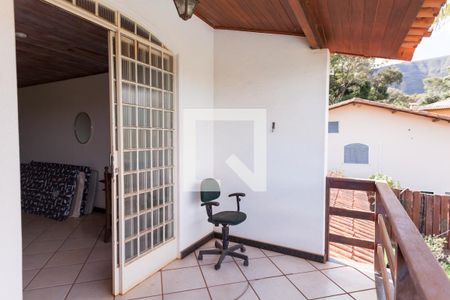 Varanda do Escritório de casa de condomínio à venda com 4 quartos, 250m² em Retiro do Chale, Brumadinho