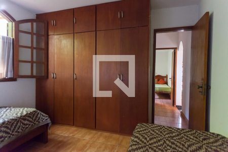 Quarto 1 de casa de condomínio à venda com 4 quartos, 250m² em Retiro do Chale, Brumadinho