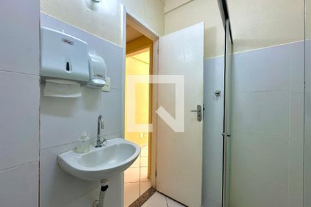 Banheiro de apartamento para alugar com 1 quarto, 30m² em Centro, Rio de Janeiro