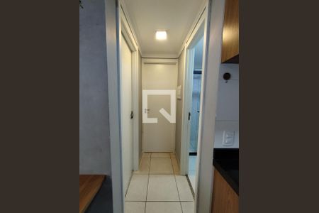 Corredor de apartamento à venda com 2 quartos, 32m² em Parque Fongaro, São Paulo