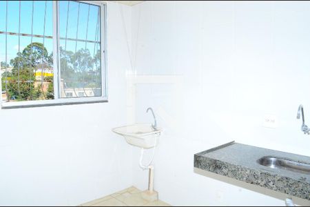 Cozinha  de apartamento para alugar com 2 quartos, 42m² em Jardim Vitória, Belo Horizonte