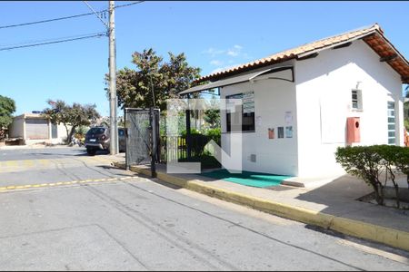 Fachada e portaria de apartamento para alugar com 2 quartos, 42m² em Jardim Vitória, Belo Horizonte