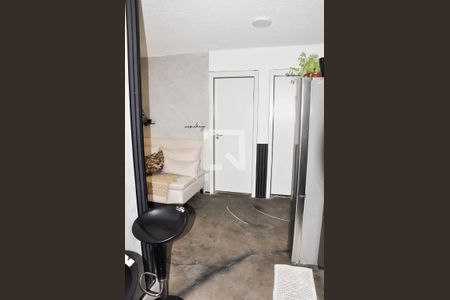 Detalhe - Cozinha Americana e Área de Serviço de apartamento para alugar com 2 quartos, 39m² em Vila Barreto, São Paulo