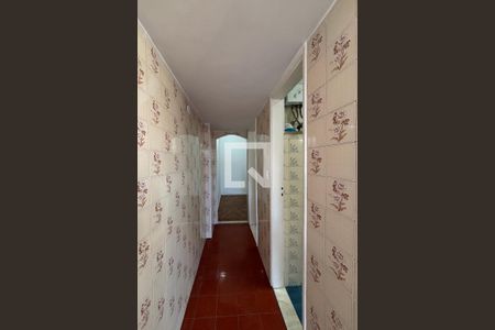 Banheiro social - corredor de acesso de kitnet/studio para alugar com 1 quarto, 36m² em Copacabana, Rio de Janeiro