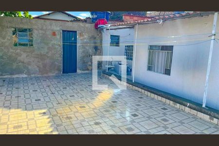 Casa à venda com 2 quartos, 242m² em Boa Vista, Belo Horizonte