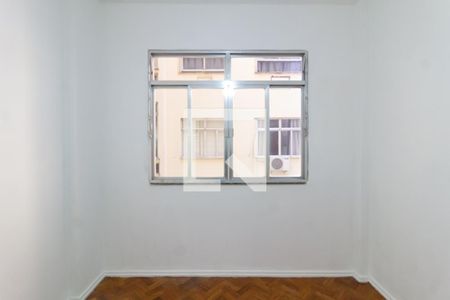Quarto 1 de apartamento para alugar com 2 quartos, 59m² em Botafogo, Rio de Janeiro