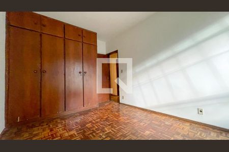 Quarto 1 de apartamento à venda com 2 quartos, 90m² em Sagrada Família, Belo Horizonte