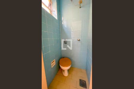 Banheiro de apartamento à venda com 2 quartos, 90m² em Sagrada Família, Belo Horizonte