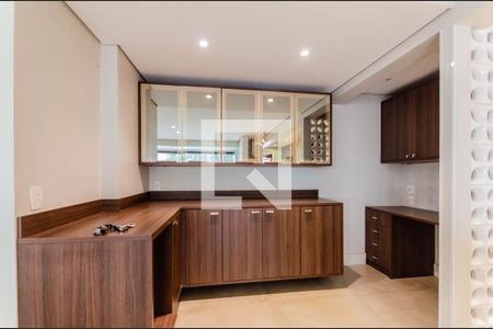 Sala de apartamento à venda com 3 quartos, 135m² em Vila Monumento, São Paulo