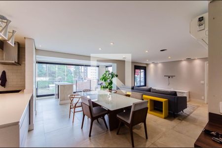 Sala de apartamento à venda com 3 quartos, 135m² em Vila Monumento, São Paulo