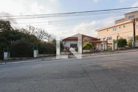 Fachada de casa para alugar com 2 quartos, 1000m² em Vila Prado, São Paulo