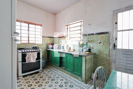 Cozinha de casa para alugar com 2 quartos, 1000m² em Vila Prado, São Paulo