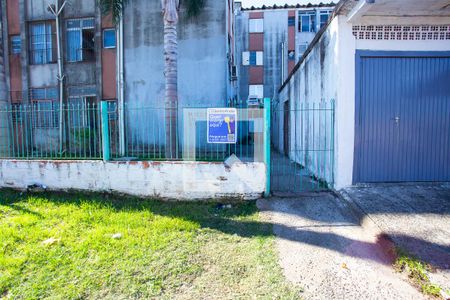 Fachada do Prédio + Placa de apartamento à venda com 2 quartos, 46m² em Guajuviras, Canoas