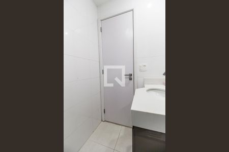 Banheiro da Suíte de apartamento à venda com 2 quartos, 74m² em Alphaville Empresarial, Barueri