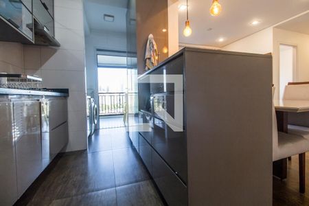 Cozinha de apartamento à venda com 2 quartos, 74m² em Alphaville Empresarial, Barueri