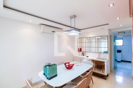 Sala de casa para alugar com 2 quartos, 240m² em Campo Grande, Rio de Janeiro