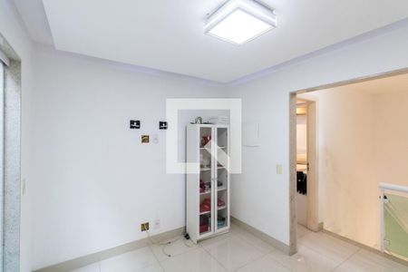 Sala 2 de casa para alugar com 2 quartos, 240m² em Campo Grande, Rio de Janeiro