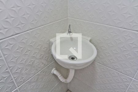 Banheiro de casa para alugar com 1 quarto, 50m² em City América, São Paulo