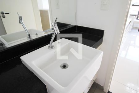 Lavabo de apartamento para alugar com 1 quarto, 64m² em Vila Olímpia, São Paulo