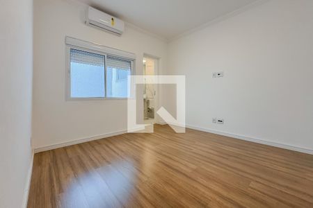 Suíte 1 de casa para alugar com 5 quartos, 300m² em Vila Monumento, São Paulo