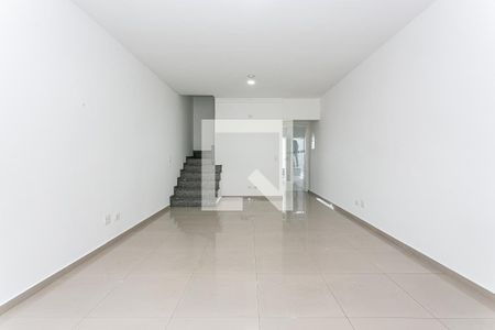 Sala de casa à venda com 3 quartos, 160m² em Vila Mesquita, São Paulo