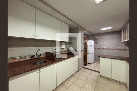 Cozinha de apartamento à venda com 4 quartos, 210m² em Copacabana, Rio de Janeiro