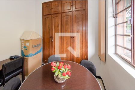 Casa à venda com 3 quartos, 410m² em Prado, Belo Horizonte