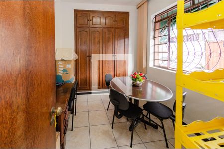 Casa à venda com 3 quartos, 410m² em Prado, Belo Horizonte