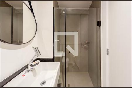 Banheiro de kitnet/studio para alugar com 1 quarto, 22m² em Cerqueira César, São Paulo